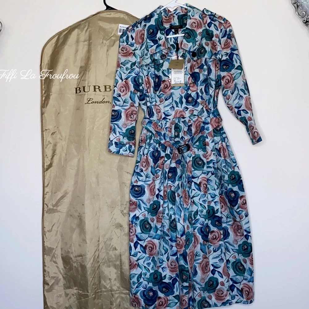 Authentic Burberry dress - Picture 1 of 14